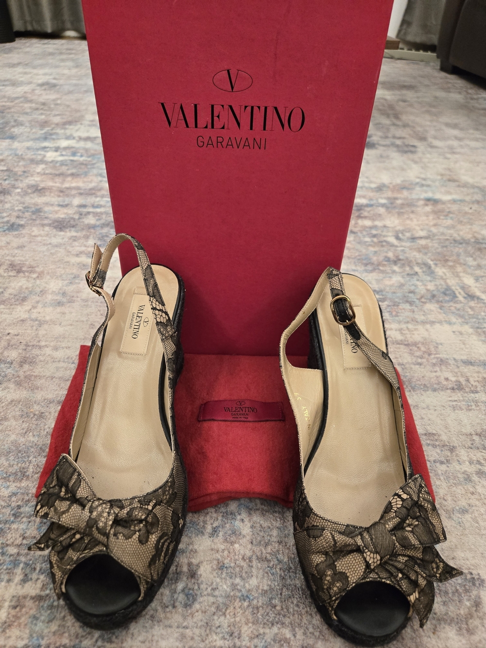 Valentino Garavani Women's Lace Slingback Peep-Toe Heels in Black/Tan